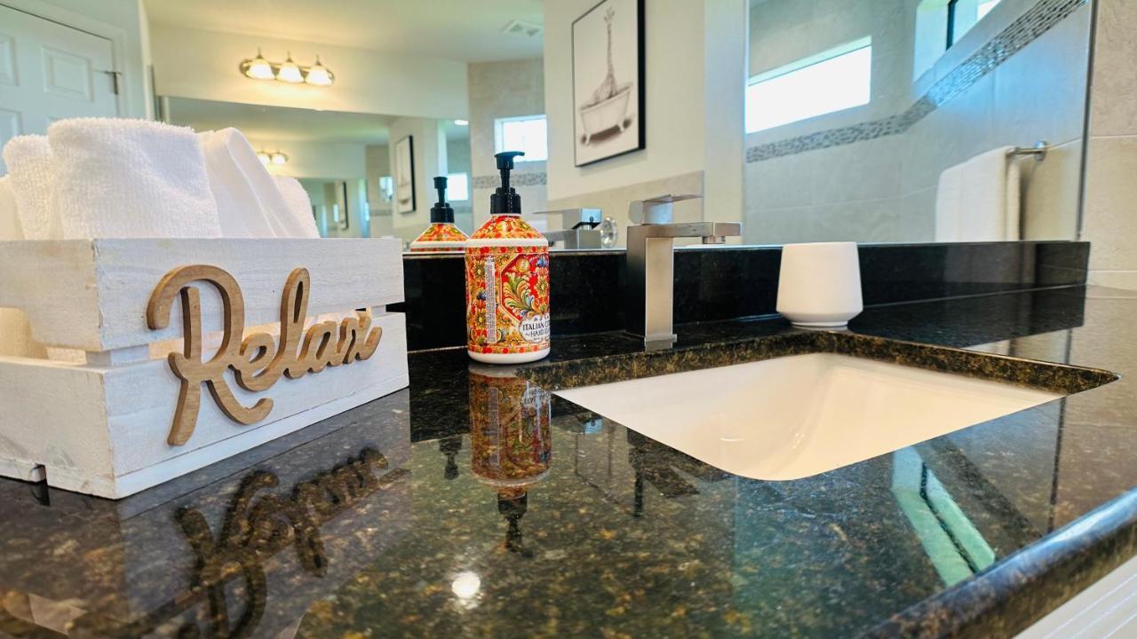 The Salt Life Get Away - Cape Coral, Florida Villa Eksteriør billede